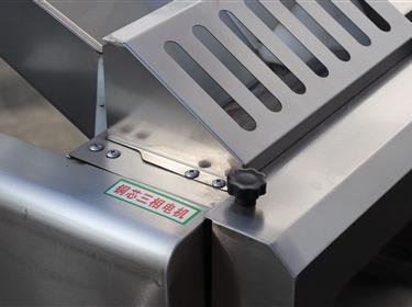 专注厨房设备制造WE- GYM-130 高速压面机专属压面解决方案